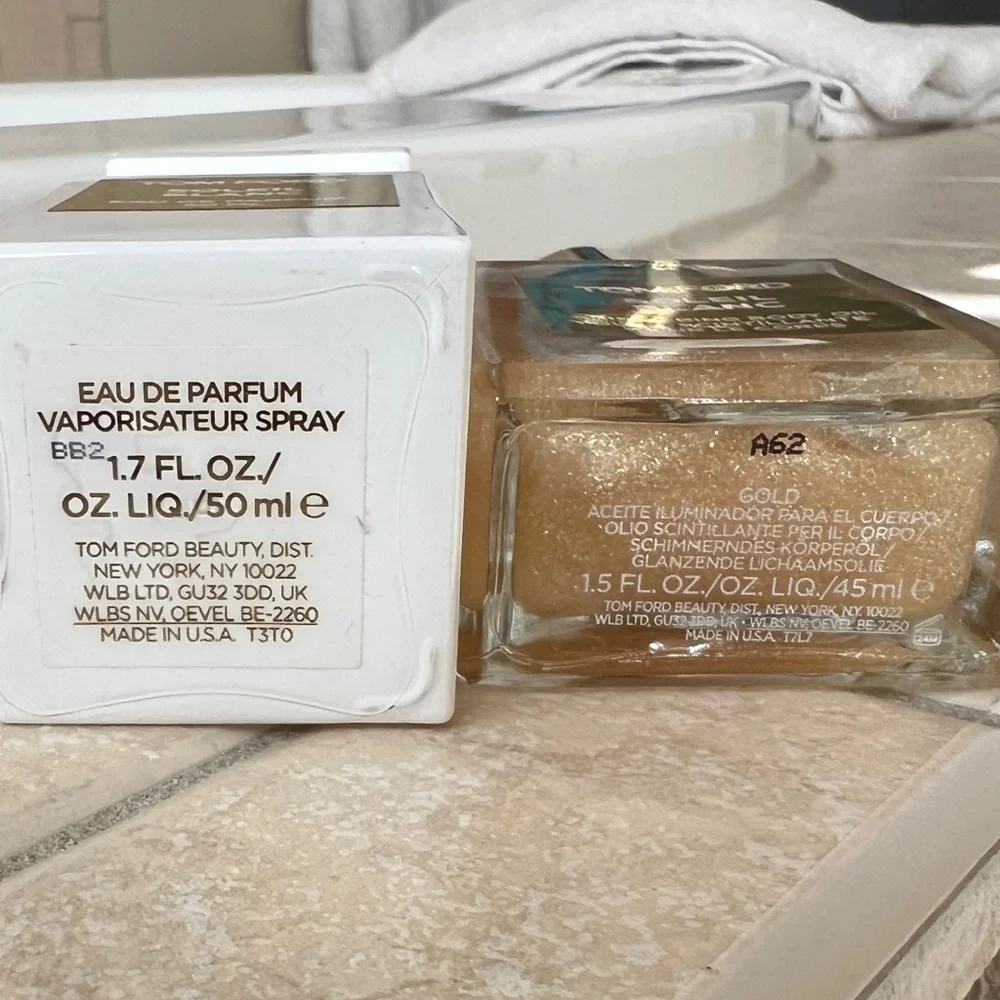 Tom Ford Soleil Blanc and Shimmering Body Oil! Was a gift used once. No box - Picture 2 of 3